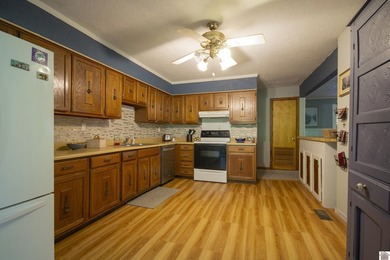 Rare opportunity to own a beautiful property that feels like a - photo 8