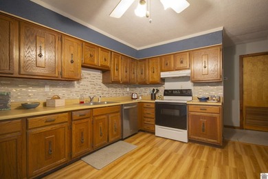 Rare opportunity to own a beautiful property that feels like a - photo 10
