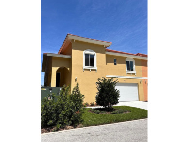 (private lake, pond, creek) Townhome/Townhouse For Sale in St. Petersburg Florida