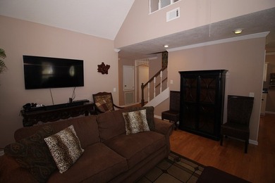 Tucked away in a quiet, private setting, this move-in-ready home - photo 7