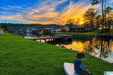 Enjoy waterfront living with this lovely stick-built home that - photo 2