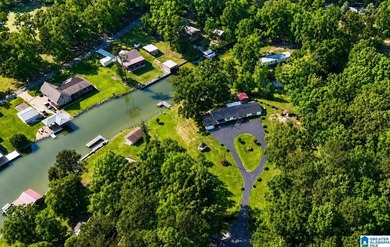 Enjoy waterfront living with this lovely stick-built home that - photo 4