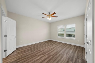 This Horizon floor plan end unit offers 3 bedrooms, 2.5 baths - photo 17