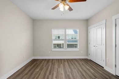 This Horizon floor plan end unit offers 3 bedrooms, 2.5 baths - photo 18