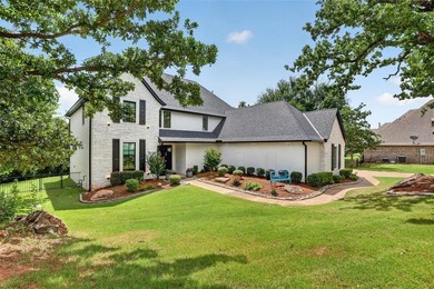 Luxury Waterfront Living in Cascata Falls Perfectly positioned - photo 2