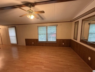 3 bedroom 2 bath home near Kentucky's Lakes Blood River and - photo 2