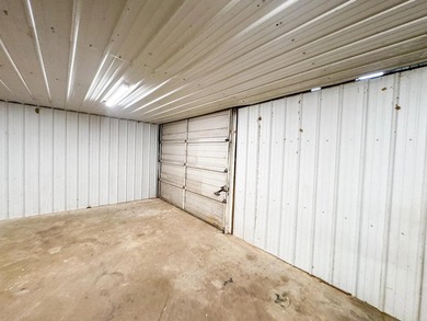 Located near Lake O the Pines and minutes from Bullfrog Marina - photo 34
