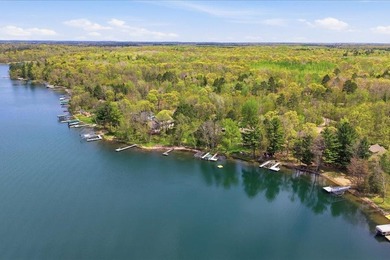 Nestled on the shores of Lake Ossawinnamakee, this stunning - photo 41