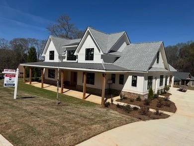 Custom Modern Farmhouse design in the established Sandy Creek - photo 1