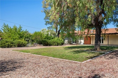 Nestled in one of Paso Robles' most sought-after neighborhoods - photo 25