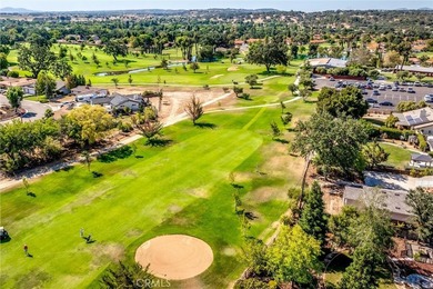 Nestled in one of Paso Robles' most sought-after neighborhoods - photo 31