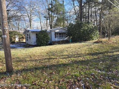 Lake Harmony Home For Sale in Lake Harmony Pennsylvania