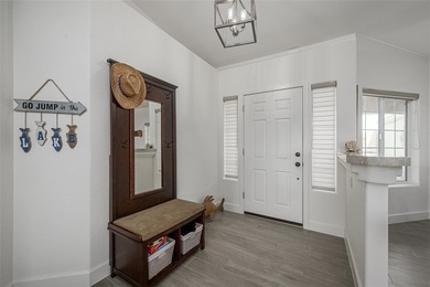 Turn-Key Home with RV plus 2 car Garage, Casita & Stunning - photo 9