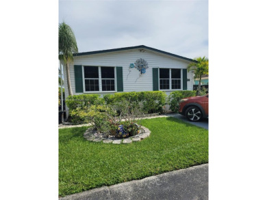 (private lake, pond, creek) Home For Sale in Homestead Florida
