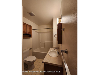 Move right in and start enjoying this beautifully maintained 1 - photo 13