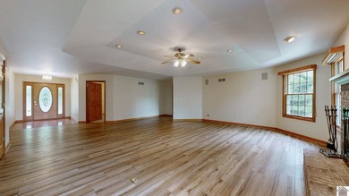 Enjoy spectacular lake views and easy access to the water from - photo 3