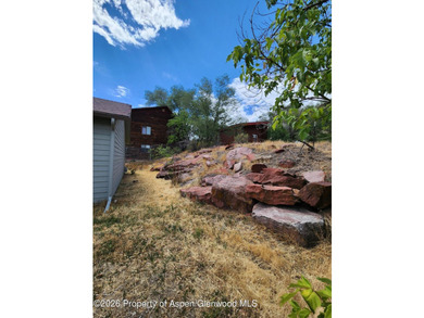 Move right in and start enjoying this beautifully maintained 1 - photo 19