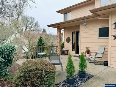 Cozy home nestled in desired Creekside Estates. Relax by the gas