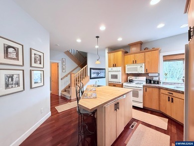 Cozy home nestled in desired Creekside Estates. Relax by the gas