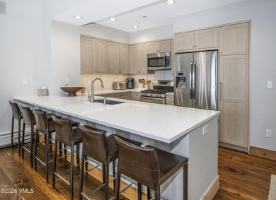 Fully remodeled and ready for your family to enjoy all that - photo 21