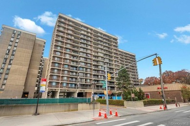 Welcome to your top floor newly renovated 2 bed condo in Village - photo 29