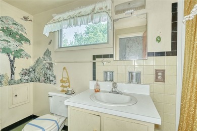 Welcome to your own private oasis at 296 Kirk Rd in Greece. This - photo 33