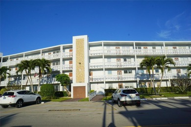 This Penthouse 1 bedrum, 1.5 bath w/ beautiful water view is - photo 1