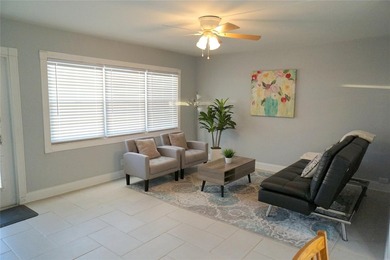 This Penthouse 1 bedrum, 1.5 bath w/ beautiful water view is - photo 3