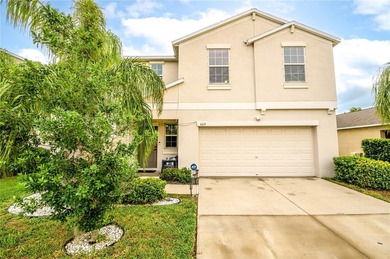 Welcome to this stunning 4 bedroom, 2 1/2 bathroom home with a - photo 3