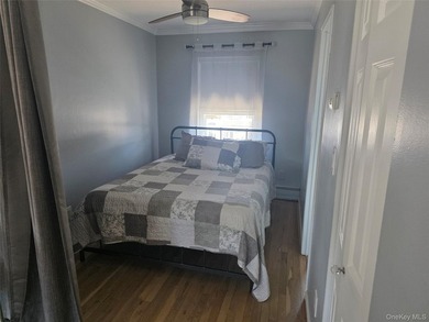 Beautifully updated Studio Co-op in West Babylon. Move right - photo 11