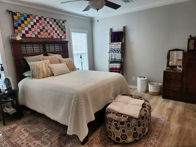 Beautifully maintained 2024 Clayton home offering a spacious - photo 11