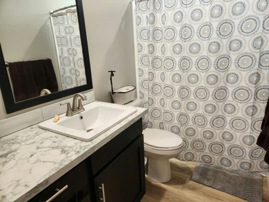 Beautifully maintained 2024 Clayton home offering a spacious - photo 15