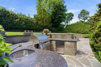 Set behind stone-pillared gates on one of the most prestigious - photo 35