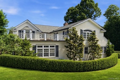 Set behind stone-pillared gates on one of the most prestigious - photo 39