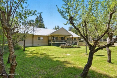 Welcome to this spacious single-level home on 1.2 beautifully - photo 50