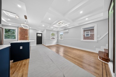 This newly renovated single-family home in the Bayside area - photo 11