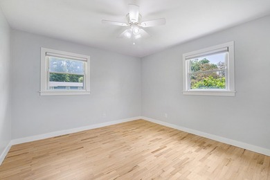 Step into this beautifully refreshed 3-bedroom, 1.5-bath ranch - photo 13