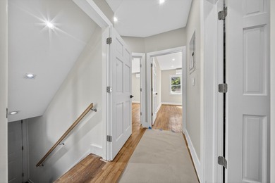 This newly renovated single-family home in the Bayside area - photo 15