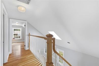 Welcome to 5 Thayer Pl-a beautifully maintained Cape-Style home - photo 23