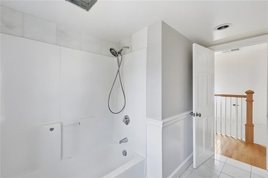 Welcome to 5 Thayer Pl-a beautifully maintained Cape-Style home - photo 26