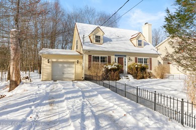Lake Carobeth Home For Sale in Tobyhanna Pennsylvania