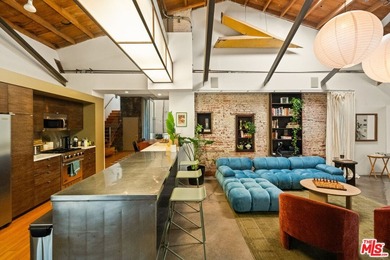 A rare opportunity to own a true piece of Venice history, 120 & - photo 5