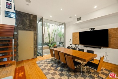 A rare opportunity to own a true piece of Venice history, 120 & - photo 6