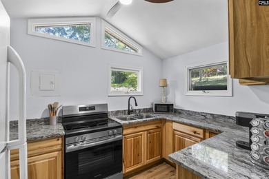 Welcome to your perfect Lake Murray getaway! This charming - photo 10