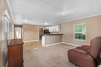 Space, privacy, and an unbeatable location! This 2-3 bedroom - photo 4