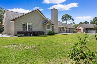 Welcome to a comfortable country retreat tucked into the highly - photo 23