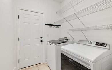 This refreshed (in 2026) 3BR/2BA + office/bonus room home in - photo 31
