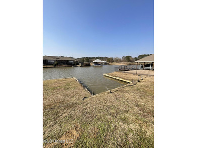 Welcome to The Shores of Lake Caroline, where luxury lakefront - photo 5