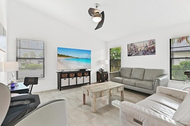 Welcome to this thoughtfully designed townhouse in Lakeside - photo 1