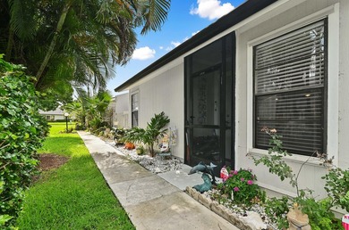 Welcome to this thoughtfully designed townhouse in Lakeside - photo 3